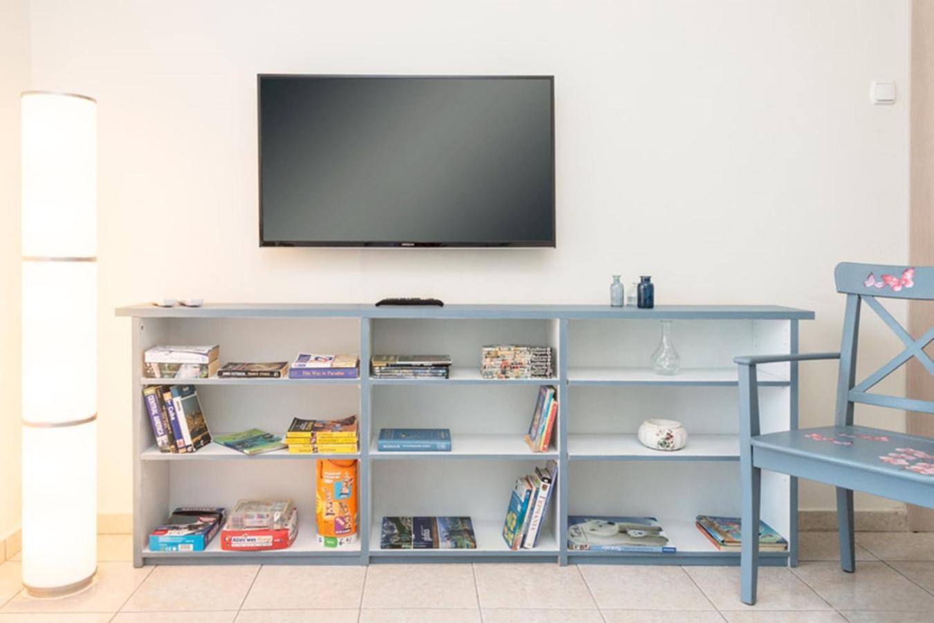 Opalio Seaview Apartment PalaiónTsiflíkion 外观 照片